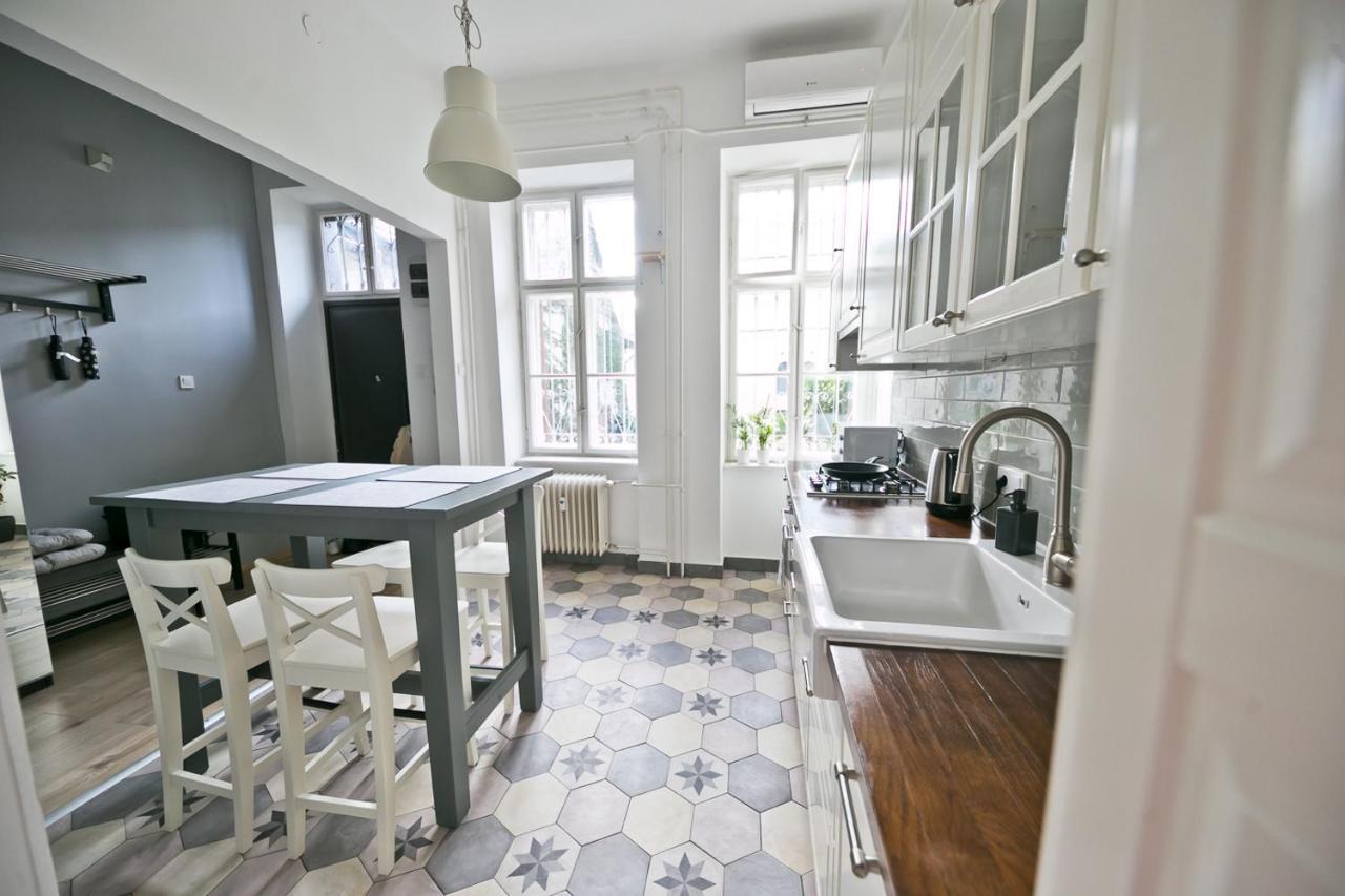 Dob Duplex Apartment บูดาเปสต์ ภายนอก รูปภาพ