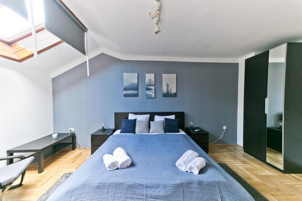 Dob Duplex Apartment บูดาเปสต์ ภายนอก รูปภาพ